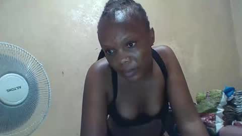 Snapshot of juice_petite3 chatting on 02.21.25 juice_petite3 online show from 02.21.25