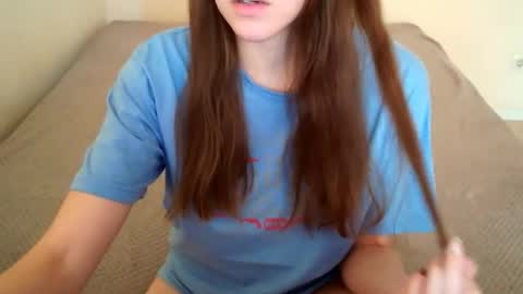 Snapshot of juicetalia chatting on 10.03.25 JuiceTalia online show from 10.03.25