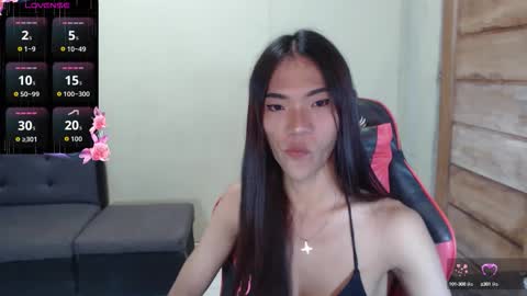 Snapshot of juicy_cumellah chatting on 09.14.25 Ellah online show from 09.14.25