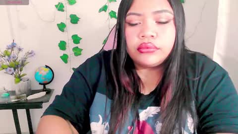 Snapshot of juicy_elenxx chatting on 01.19.25 EleN online show from 01.19.25