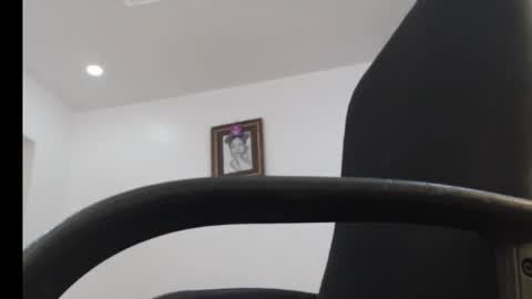 Snapshot of juicy_gold22 chatting on 12.20.25 Mariagold online show from 12.20.25