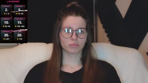 Snapshot of juicy_mystery chatting on 06.17.26 laura online show from 06.17.26