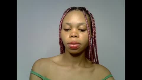Snapshot of juicy_slut0 chatting on 07.17.26 Champaign online show from 07.17.26