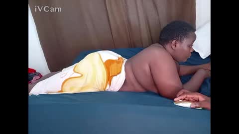 Snapshot of juicybooty_001 chatting on 02.24.25 Sweetass online show from 02.24.25