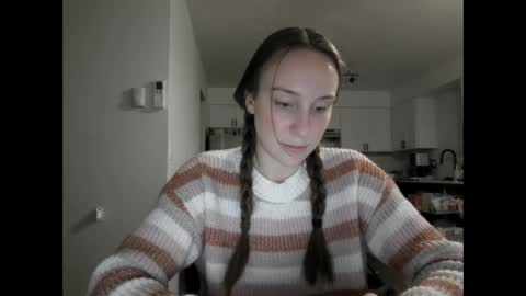 Snapshot of juicysavanah chatting on 11.28.25 Sav online show from 11.28.25