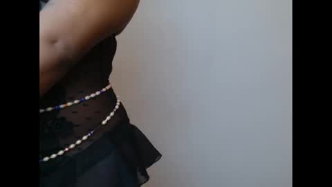 juicyxpink online show from 02.22.25