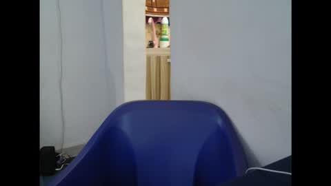 juicyxpink online show from 09.18.25