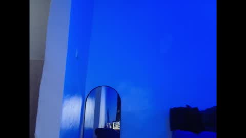 Snapshot of juicyxpink chatting on 12.15.25 juicyxpink online show from 12.15.25