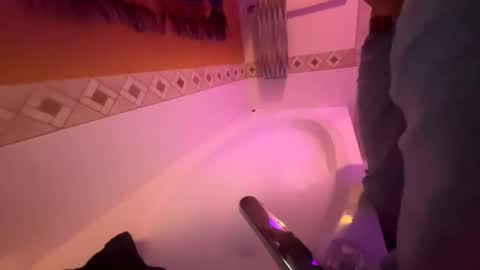 Snapshot of juish5521 chatting on 10.30.25 Juish5521 online show from 10.30.25