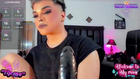 Jujubee online show from 01.17.25