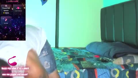 Snapshot of juleslatin122 chatting on 02.25.25 Jules online show from 02.25.25