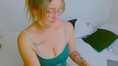 Snapshot of juli_69 chatting on 02.04.26 Juliana Torres online show from 02.04.26