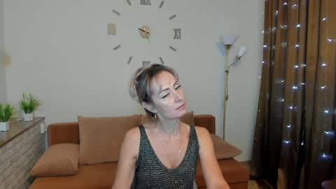julia__cherry_ online show from 12.24.24