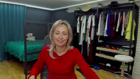 julia__cherry_ online show from 11.14.25
