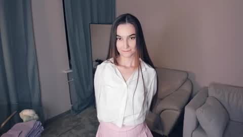 Snapshot of julia_jess chatting on 10.17.25 Evelin online show from 10.17.25