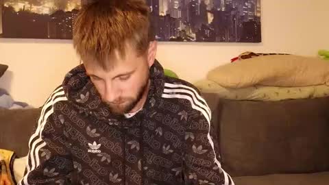 Snapshot of julia_official chatting on 09.24.25 julia_official online show from 09.24.25