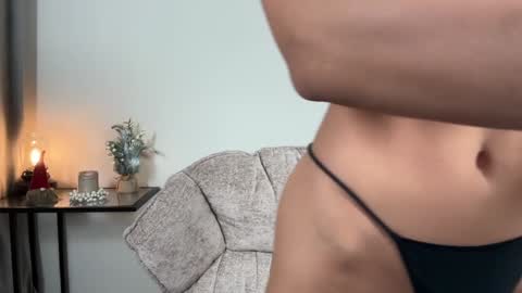 Julia R Le online show from 12.22.24