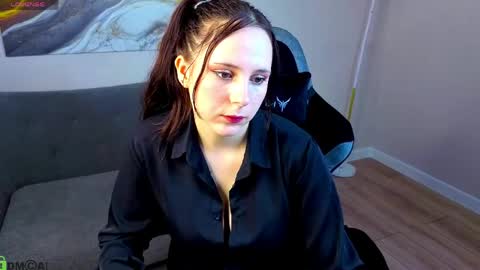 Julia Shyy online show from 05.14.26