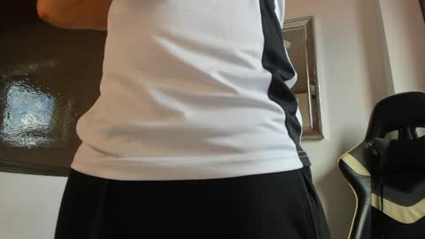 julian_wallace online show from 05.03.26