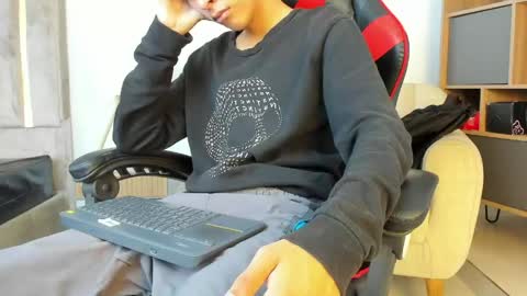 Julian online show from 05.27.26