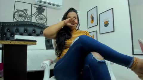 Snapshot of juliana_milf_ chatting on 07.06.26 juliana_milf_ online show from 07.06.26