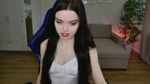 Snapshot of juliaortega_ chatting on 07.26.26 Julia online show from 07.26.26
