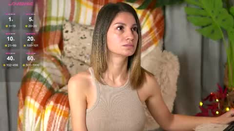 Snapshot of juliarichard chatting on 11.10.25 Julie online show from 11.10.25