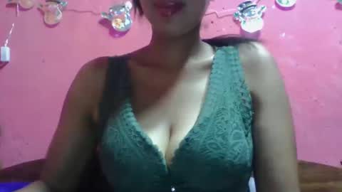 julie0612 online show from 12.21.25