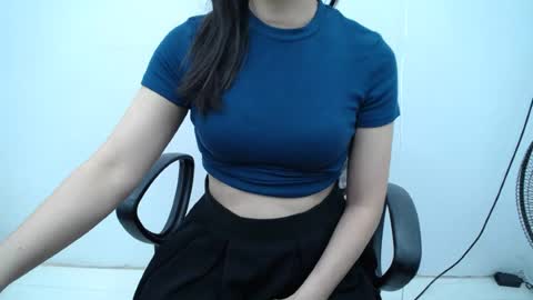 Snapshot of julie9x chatting on 06.25.26 julie9x online show from 06.25.26