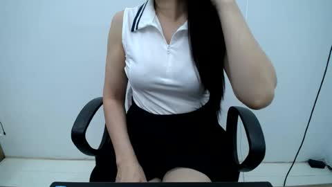 Snapshot of julie9x chatting on 07.19.26 julie9x online show from 07.19.26