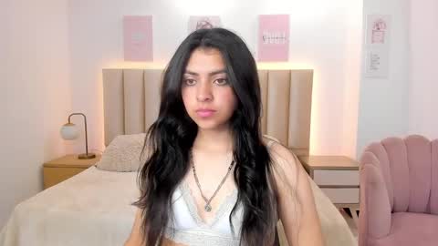 Snapshot of julie_devani chatting on 11.19.25 julie_devani online show from 11.19.25