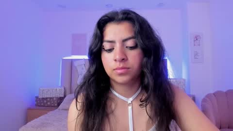 Snapshot of julie_devani chatting on 01.08.26 julie_devani online show from 01.08.26