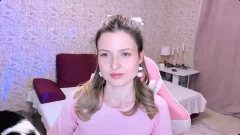 Snapshot of julie_flores chatting on 12.31.24 Julie online show from 12.31.24