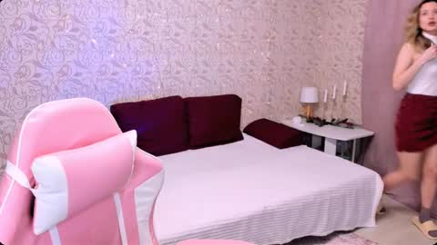 Snapshot of julie_flores chatting on 01.05.25 Julie online show from 01.05.25