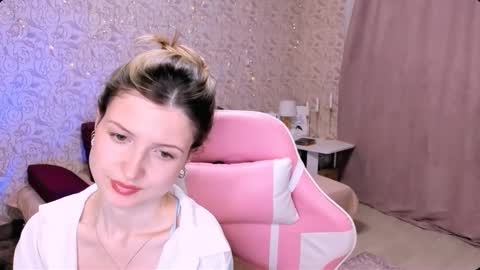 Snapshot of julie_flores chatting on 02.23.25 Julie online show from 02.23.25