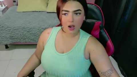 Snapshot of julieeta_castillo chatting on 07.13.26 julieta online show from 07.13.26
