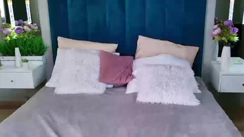 Snapshot of juliehill chatting on 03.11.26 juliehill online show from 03.11.26