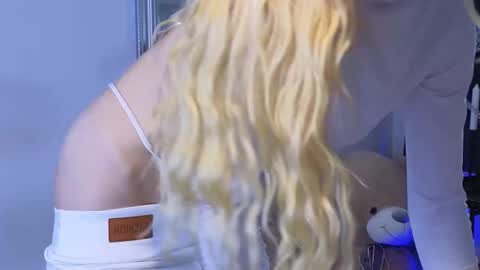 Snapshot of juliejuliette chatting on 02.08.26 Julia online show from 02.08.26