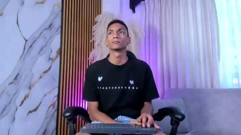 Julien online show from 06.11.26