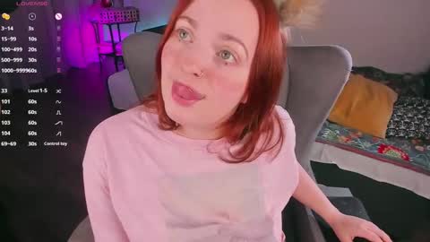 Snapshot of juliet_schoolgirl chatting on 12.22.24 Juliet online show from 12.22.24