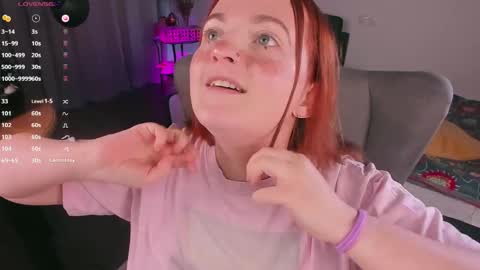 Snapshot of juliet_schoolgirl chatting on 12.24.24 Juliet online show from 12.24.24