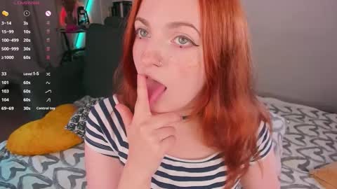 Snapshot of juliet_schoolgirl chatting on 09.11.25 Juliet online show from 09.11.25