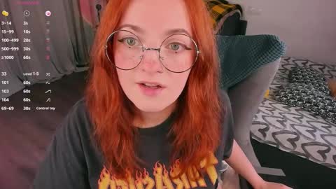 Snapshot of juliet_schoolgirl chatting on 09.26.25 Juliet online show from 09.26.25