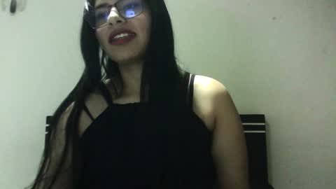 Snapshot of julieta_989 chatting on 10.24.25 julieta_989 online show from 10.24.25