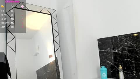 Snapshot of julieta__cooper chatting on 12.04.24 Juli online show from 12.04.24