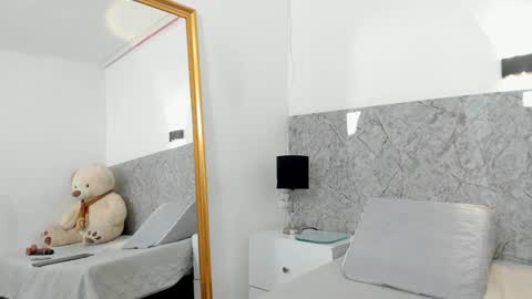 Snapshot of julieta__cooper chatting on 12.15.24 Juli online show from 12.15.24