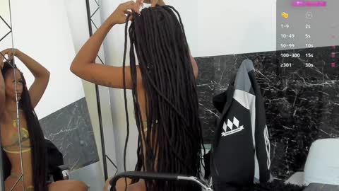 Snapshot of julieta__cooper chatting on 12.16.24 Juli online show from 12.16.24