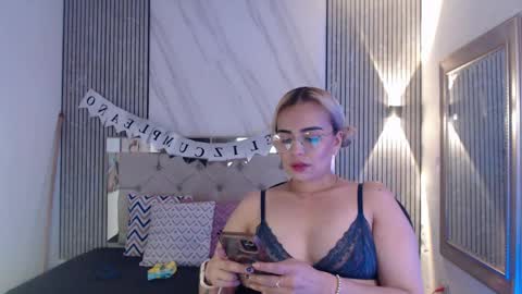 julieta__fox_ online show from 04.28.26
