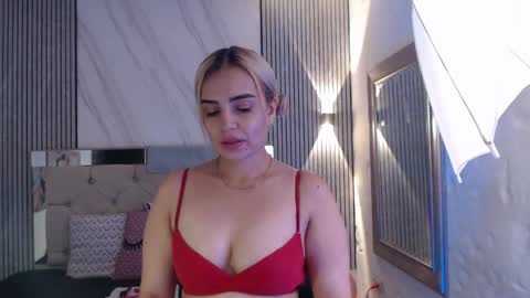 julieta__fox_ online show from 05.02.26