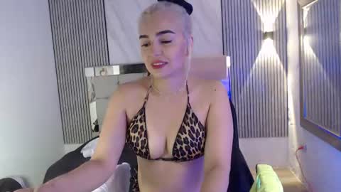 julieta__fox_ online show from 07.09.26